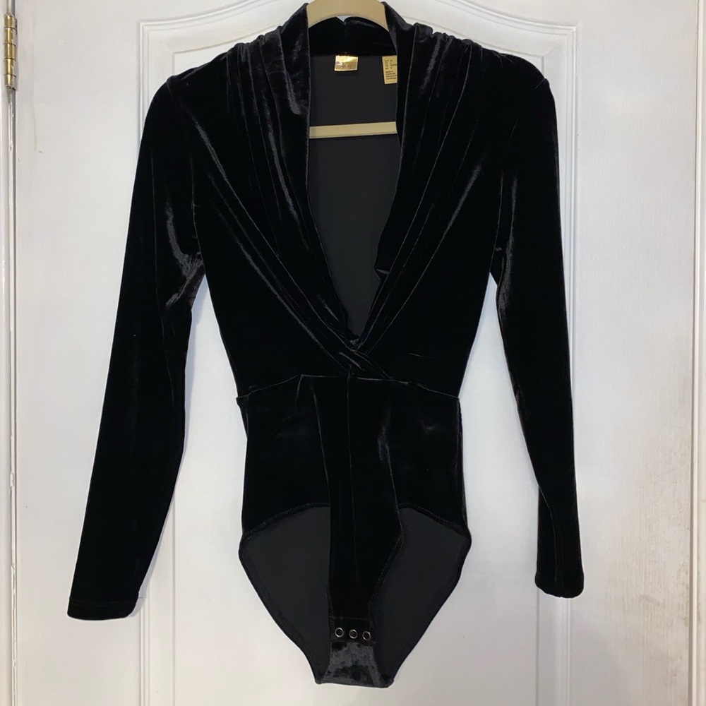 H&M black long sleeve velvet bodysuit